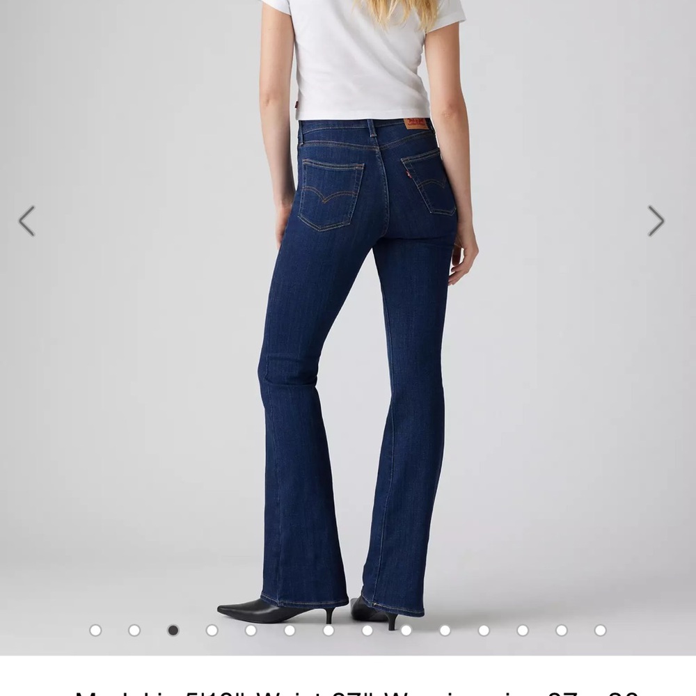 Levi’s 32x32 726 flare jeans 💙